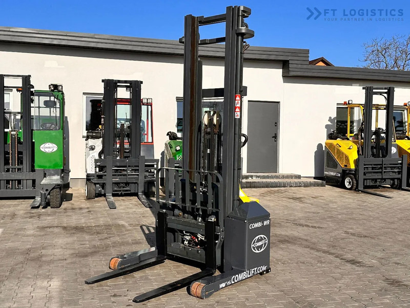 Combilift WR-4 / DUPLEX / 4.5M / 2017 / ONLY 30 MTH / LIKE NEW / 1500KG - Transpalet la mare înălţime: Foto 4 Combilift WR-4 / DUPLEX / 4.5M / 2017 / ONLY 30 MTH / LIKE NEW / 1500KG - Transpalet la mare înălţime: Foto 4