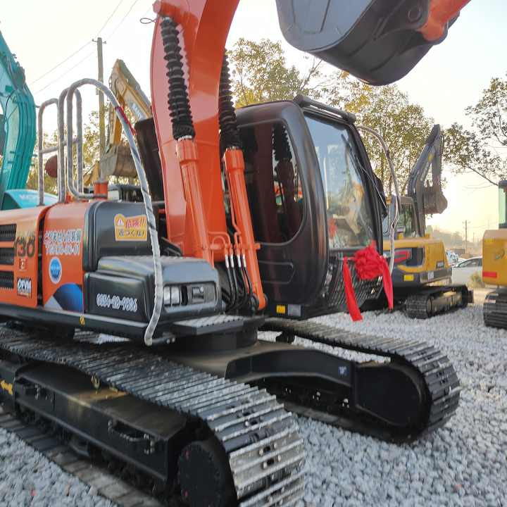 Japan Original Hitachi ZX130 Crawler Excavator Perfect for Various Projects Available Used Excavators for Sale - Excavator pe şenile: Foto 2 Japan Original Hitachi ZX130 Crawler Excavator Perfect for Various Projects Available Used Excavators for Sale - Excavator pe şenile: Foto 2