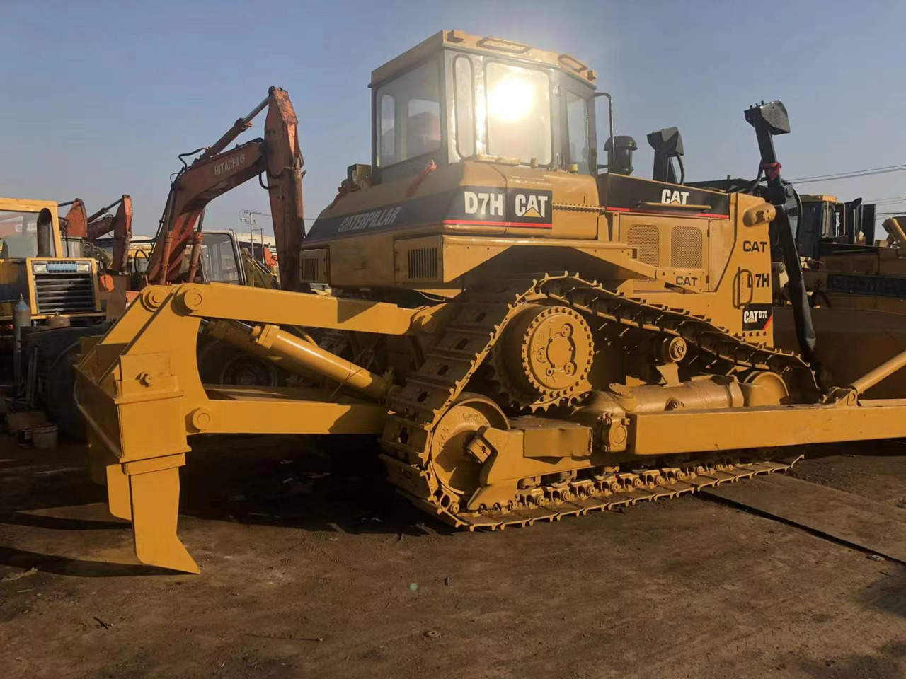 Used Caterpillar Cat D7H Dozer, Second Hand Cat D7H Bulldozer With Stong Blade - Buldozer: Foto 4 Used Caterpillar Cat D7H Dozer, Second Hand Cat D7H Bulldozer With Stong Blade - Buldozer: Foto 4