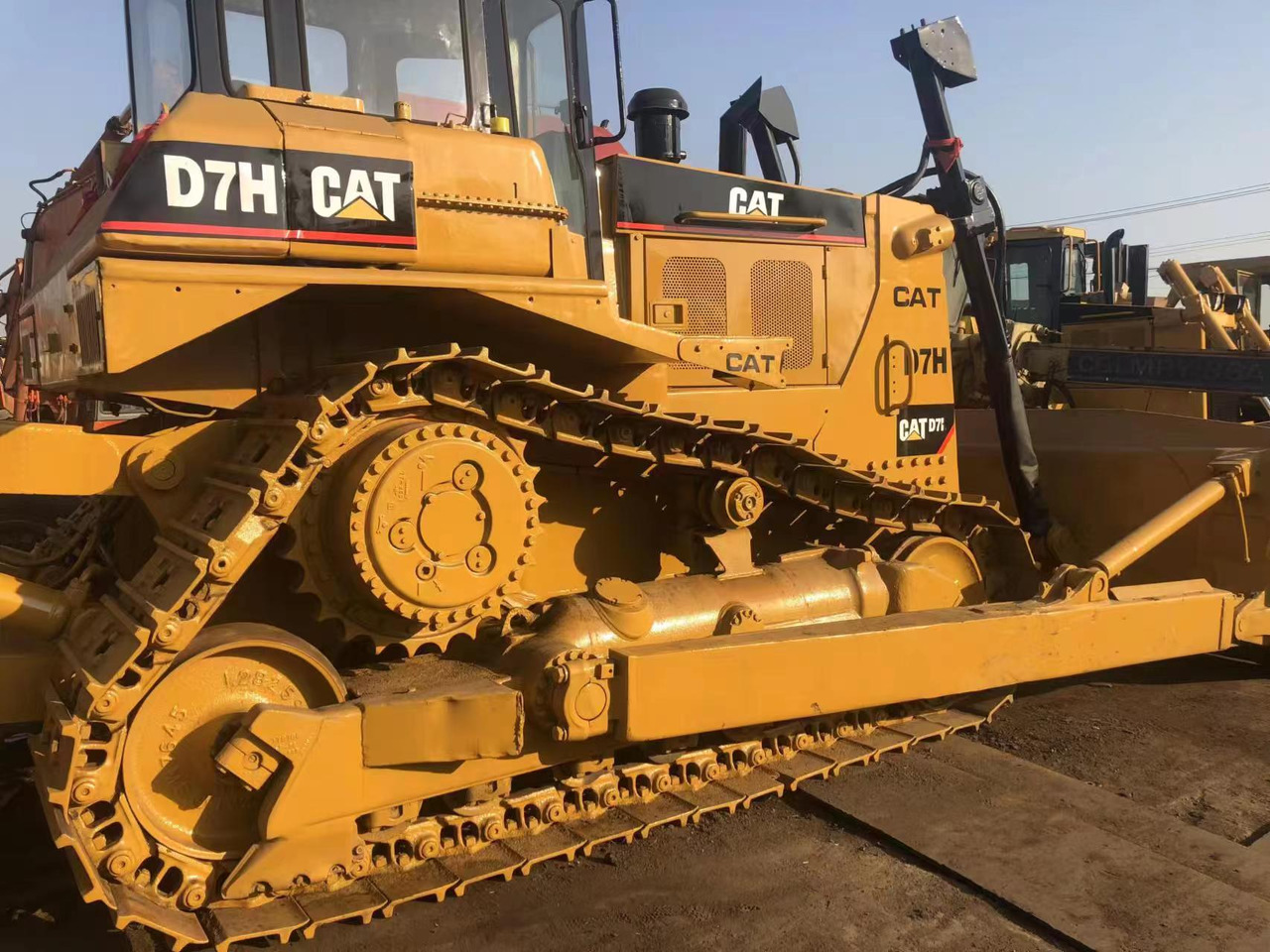 Used Caterpillar Cat D7H Dozer, Second Hand Cat D7H Bulldozer With Stong Blade - Buldozer: Foto 3 Used Caterpillar Cat D7H Dozer, Second Hand Cat D7H Bulldozer With Stong Blade - Buldozer: Foto 3