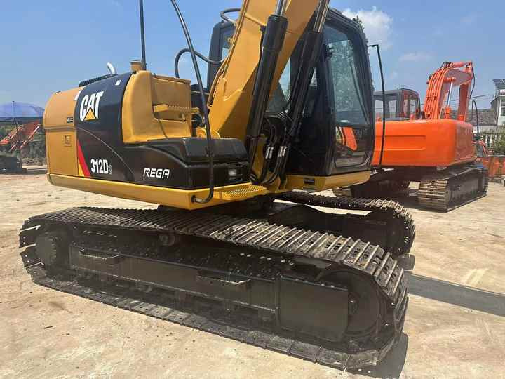 Used Caterpillar Cat312D2 Excavator Original Japan Heavy Machinery Caterpillar 312D2 Excavator for Sale - Excavator pe şenile: Foto 3 Used Caterpillar Cat312D2 Excavator Original Japan Heavy Machinery Caterpillar 312D2 Excavator for Sale - Excavator pe şenile: Foto 3