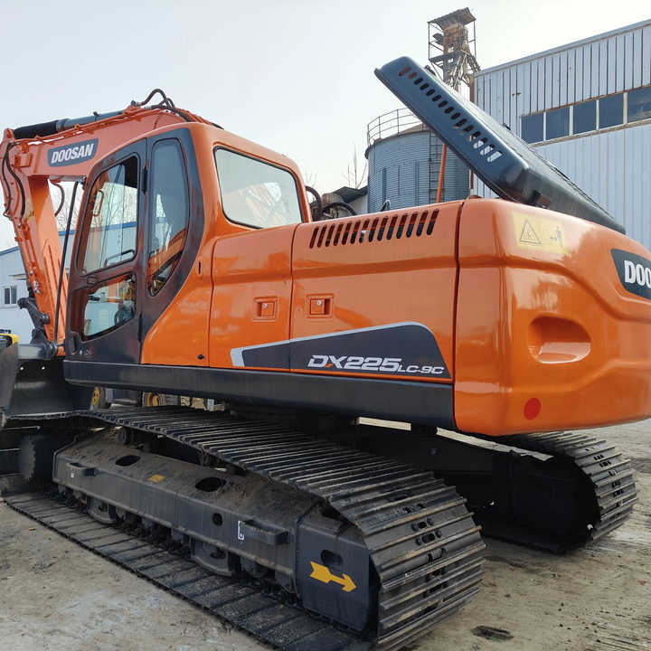 Used Excavator Doosan DX225LC-9 Excavators Mini Equipment Earth Moving Machinery Doosan Digger Excavator for Sale - Excavator pe şenile: Foto 1 Used Excavator Doosan DX225LC-9 Excavators Mini Equipment Earth Moving Machinery Doosan Digger Excavator for Sale - Excavator pe şenile: Foto 1