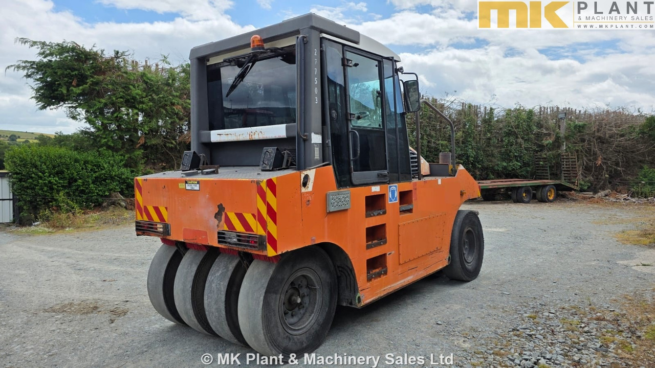 BOMAG BW24R (Stavostroj VP2400 / Ammann AP2400) - Compactor cu pneuri: Foto 3 BOMAG BW24R (Stavostroj VP2400 / Ammann AP2400) - Compactor cu pneuri: Foto 3