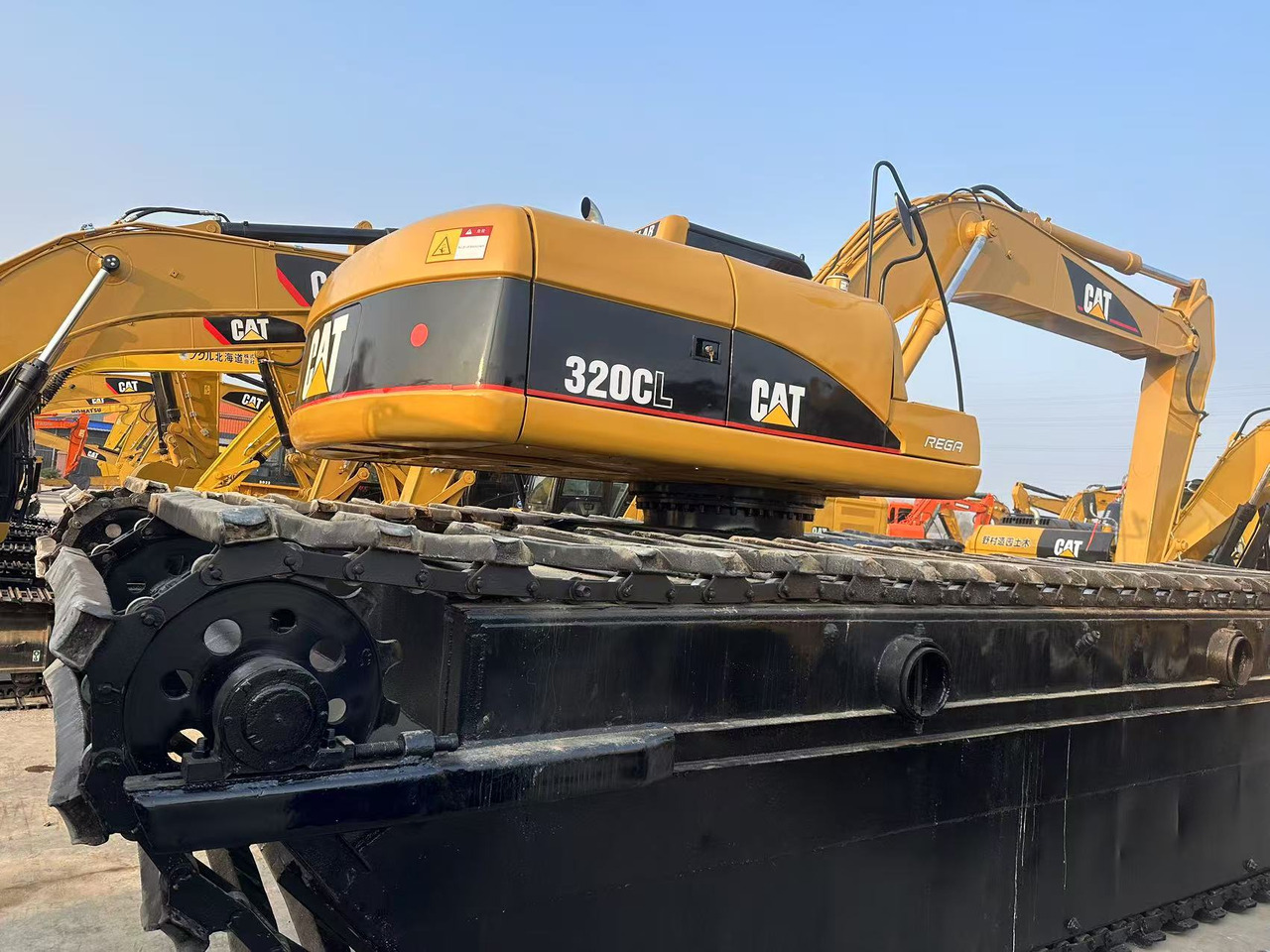 CATERPILLAR 320C Amphibious excavator - Excavator plutitoare: Foto 5 CATERPILLAR 320C Amphibious excavator - Excavator plutitoare: Foto 5