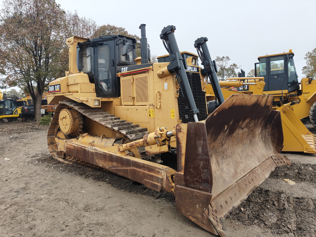 CATERPILLAR D8R - Buldozer: Foto 2 CATERPILLAR D8R - Buldozer: Foto 2