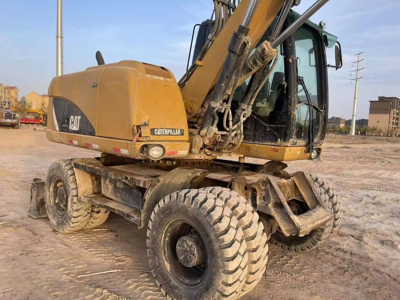 CATERPILLAR M315 - Excavator pe roţi: Foto 4 CATERPILLAR M315 - Excavator pe roţi: Foto 4