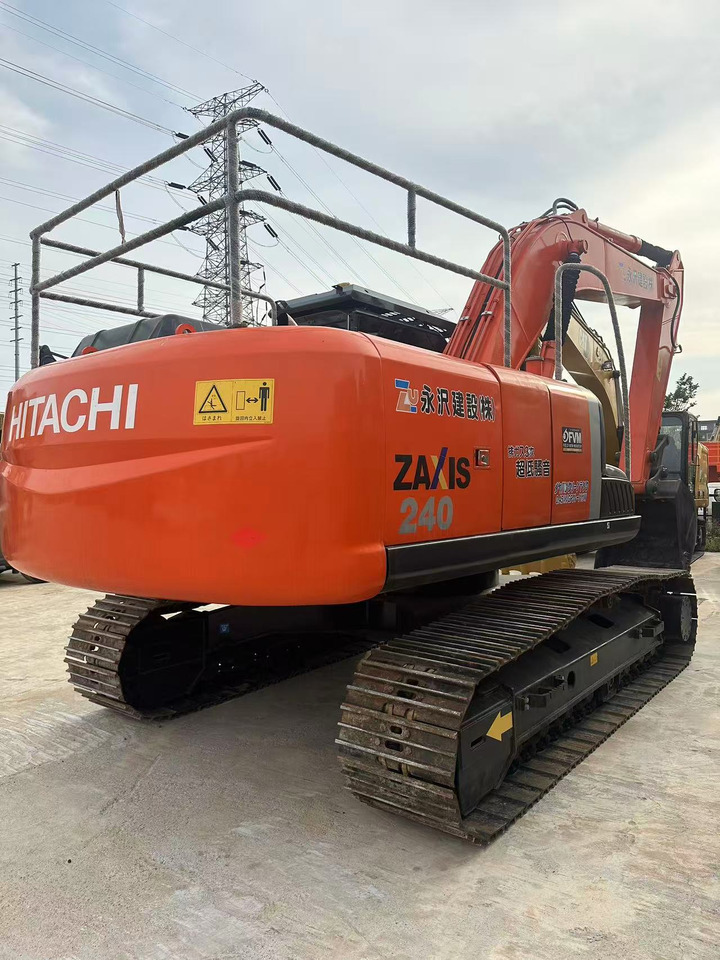 HITACHI ZX240-3G - Excavator pe şenile: Foto 3 HITACHI ZX240-3G - Excavator pe şenile: Foto 3