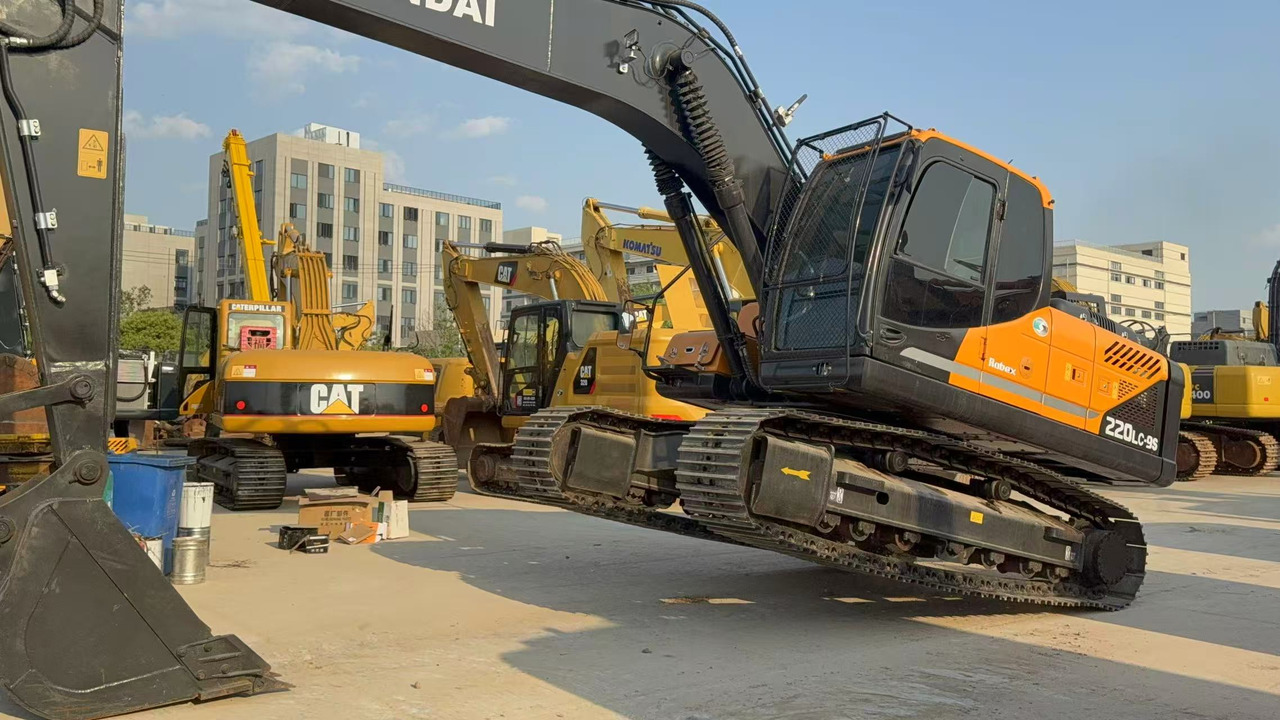 HYUNDAI R220LC-9S - Excavator pe şenile: Foto 5 HYUNDAI R220LC-9S - Excavator pe şenile: Foto 5