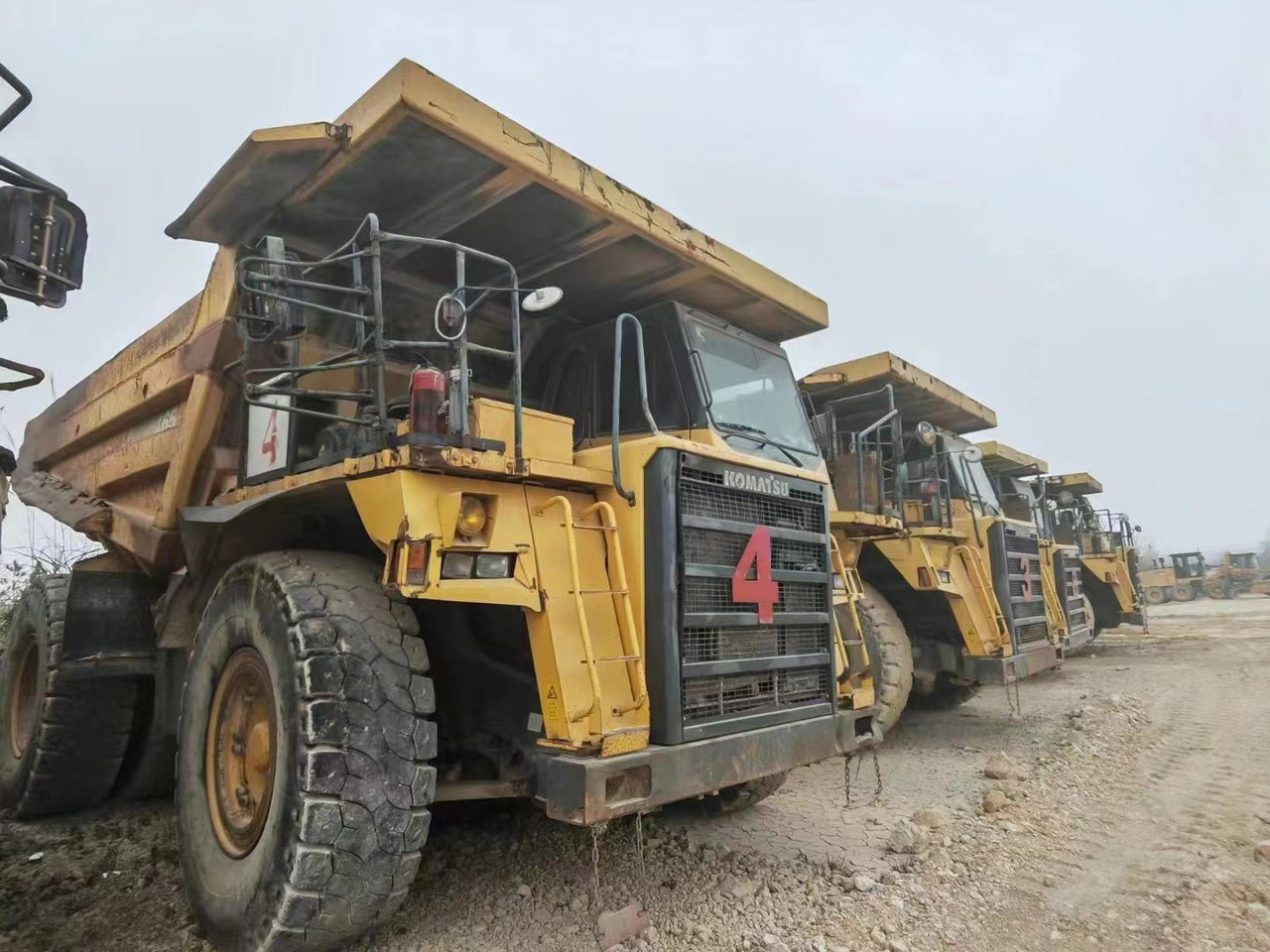 KOMATSU HD465 - Camion basculantă: Foto 2 KOMATSU HD465 - Camion basculantă: Foto 2