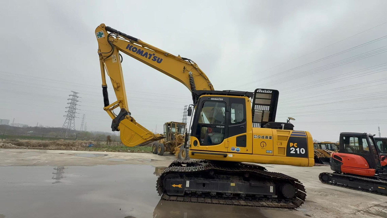 KOMATSU PC210-8 - Excavator pe şenile: Foto 4 KOMATSU PC210-8 - Excavator pe şenile: Foto 4