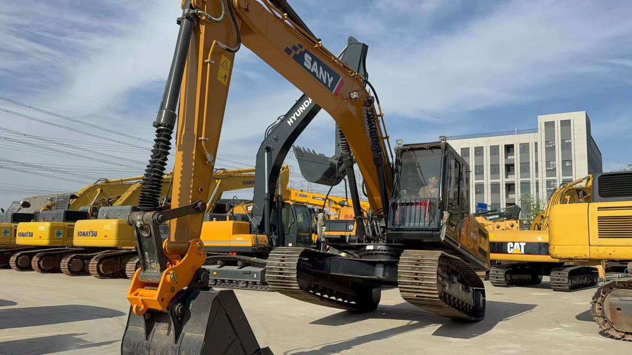 SANY SY215C - Excavator pe şenile: Foto 5 SANY SY215C - Excavator pe şenile: Foto 5