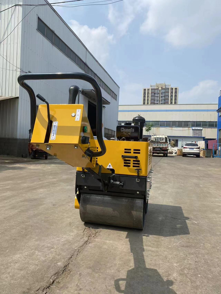 SHANTUI SRD005 - Cilindru compactor pentru asfalt: Foto 1 SHANTUI SRD005 - Cilindru compactor pentru asfalt: Foto 1