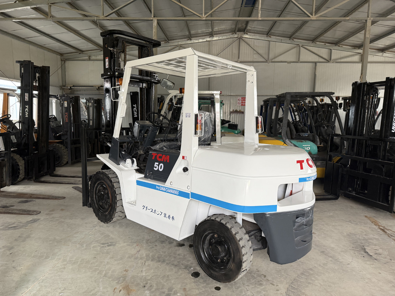 TCM FD50 - Platforma foarfeca: Foto 5 TCM FD50 - Platforma foarfeca: Foto 5