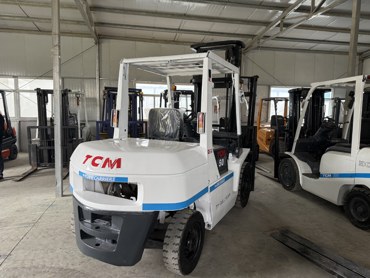 TCM FD50 - Platforma foarfeca: Foto 4 TCM FD50 - Platforma foarfeca: Foto 4