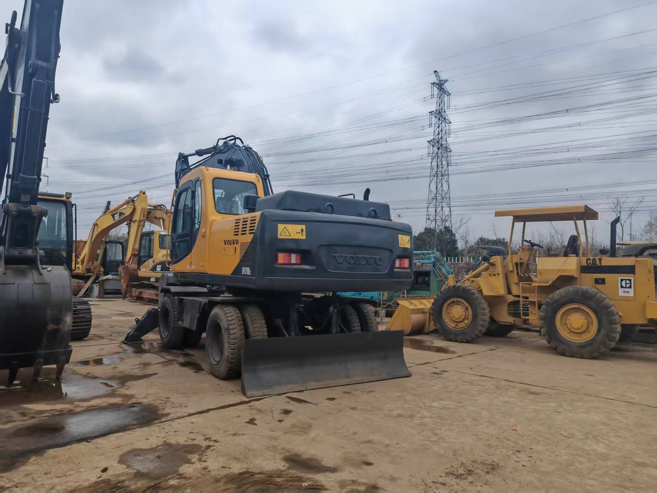 VOLVO EW170BLC - Excavator pe roţi: Foto 4 VOLVO EW170BLC - Excavator pe roţi: Foto 4