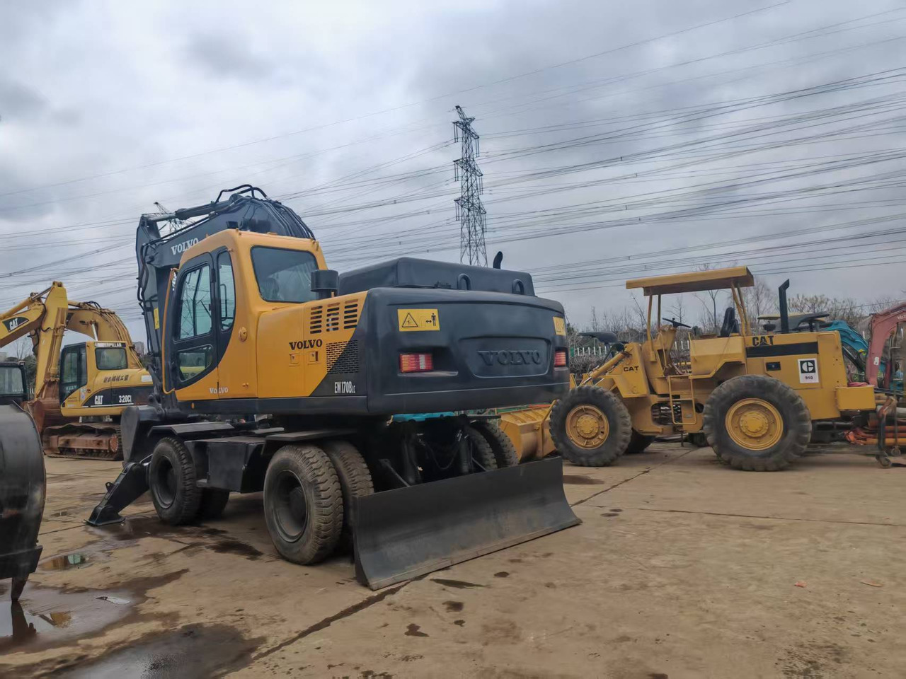 VOLVO EW170BLC - Excavator pe roţi: Foto 1 VOLVO EW170BLC - Excavator pe roţi: Foto 1