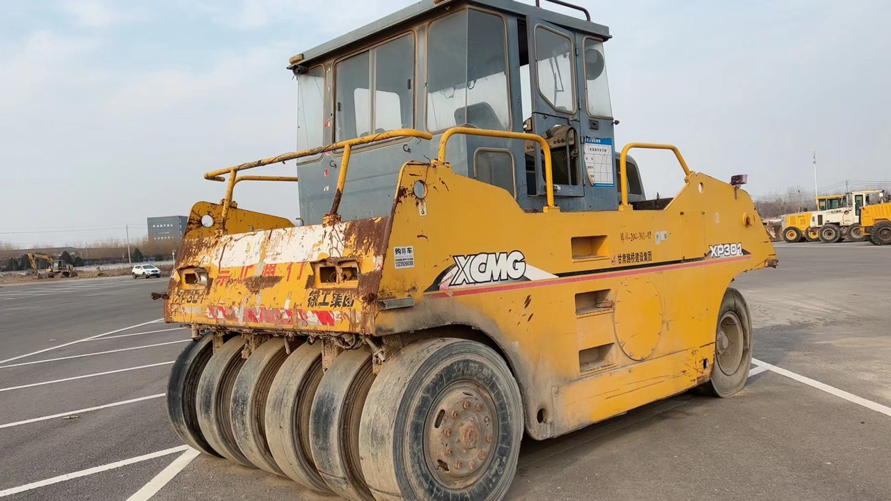 XCMG XP301 - Cilindru compactor pentru asfalt: Foto 2 XCMG XP301 - Cilindru compactor pentru asfalt: Foto 2