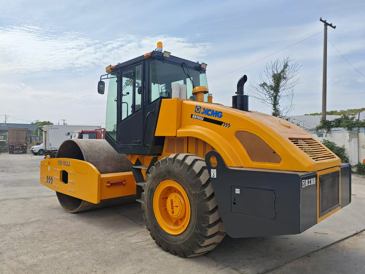 XCMG XS163J - Cilindru compactor pentru asfalt: Foto 4 XCMG XS163J - Cilindru compactor pentru asfalt: Foto 4