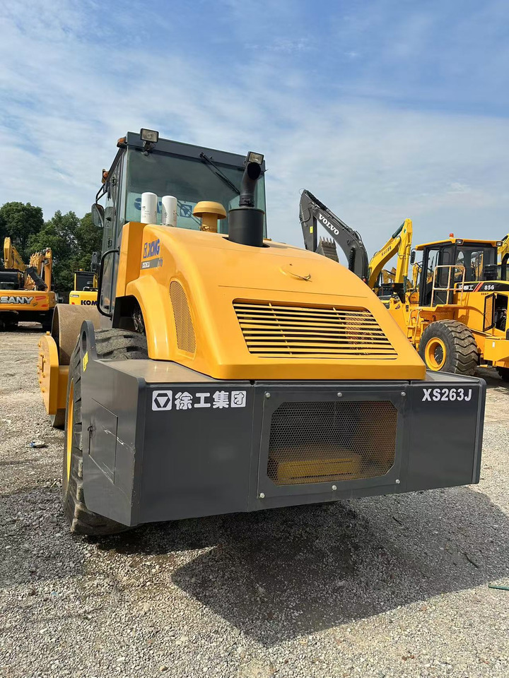 XCMG XS263J - Cilindru compactor pentru asfalt: Foto 4 XCMG XS263J - Cilindru compactor pentru asfalt: Foto 4