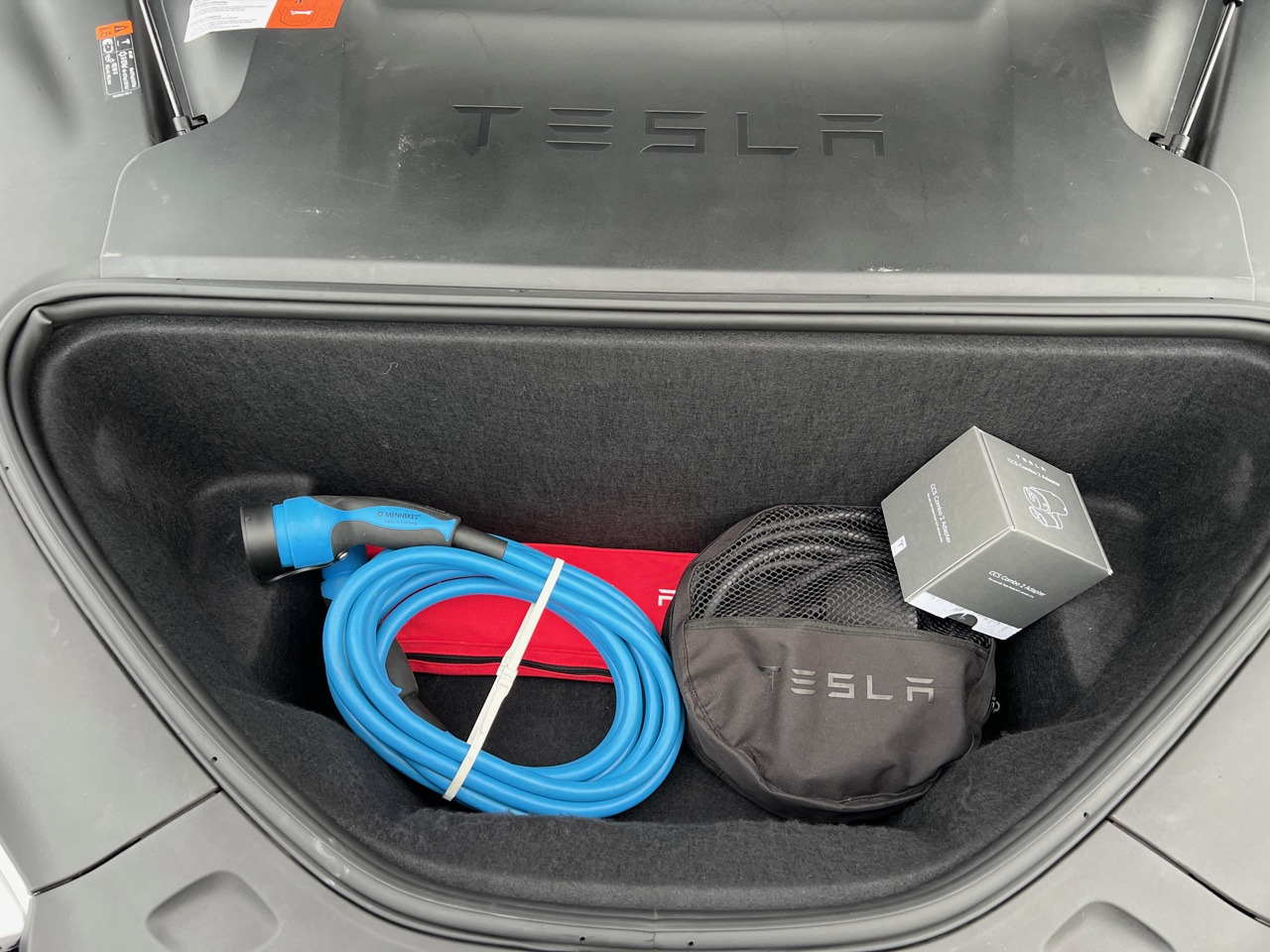 TESLA Model S 75D - Autopilot - Phase 2 - 92% SOH - Garantie - Berlină/ Sedan: Foto 4 TESLA Model S 75D - Autopilot - Phase 2 - 92% SOH - Garantie - Berlină/ Sedan: Foto 4