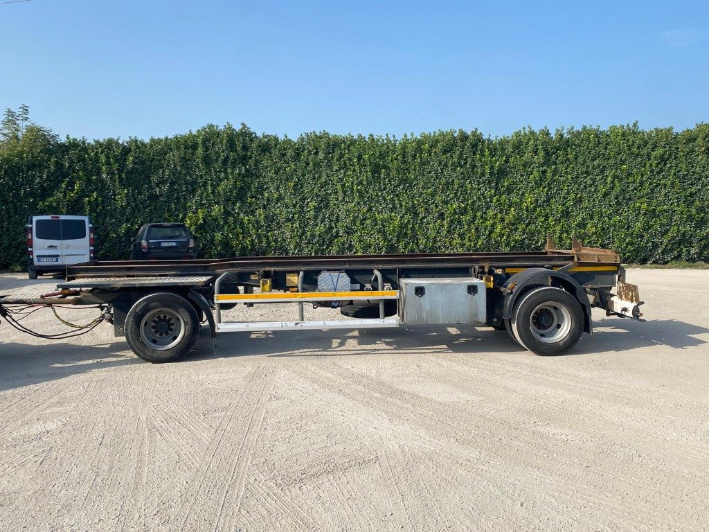 CARDI RIMORCHIO CARDI SCARRABILE PNEUMATICO - Remorcă abroll/ Skiploader: Foto 5 CARDI RIMORCHIO CARDI SCARRABILE PNEUMATICO - Remorcă abroll/ Skiploader: Foto 5