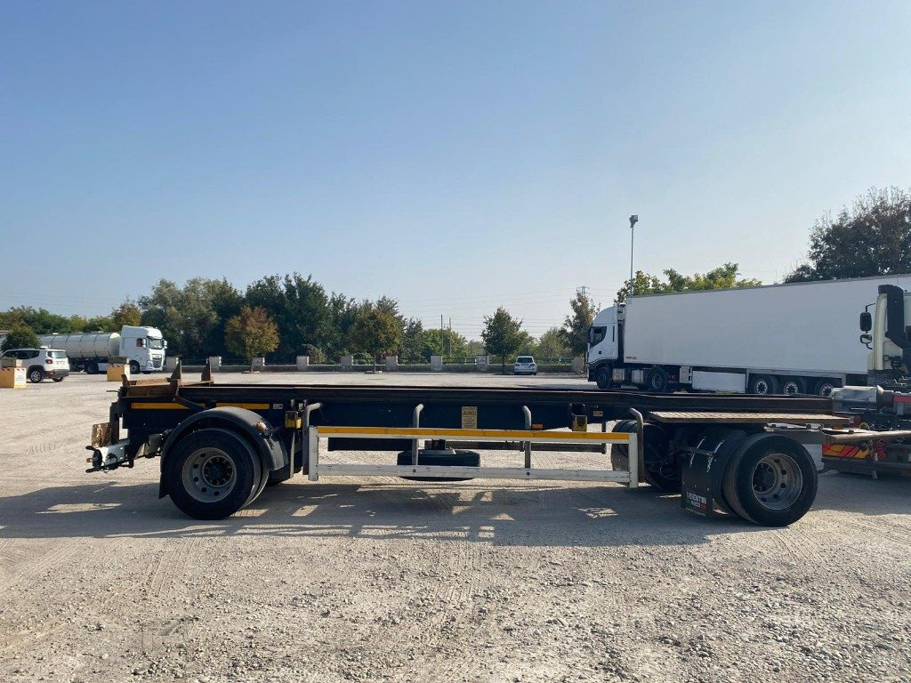 CARDI RIMORCHIO CARDI SCARRABILE PNEUMATICO - Remorcă abroll/ Skiploader: Foto 4 CARDI RIMORCHIO CARDI SCARRABILE PNEUMATICO - Remorcă abroll/ Skiploader: Foto 4