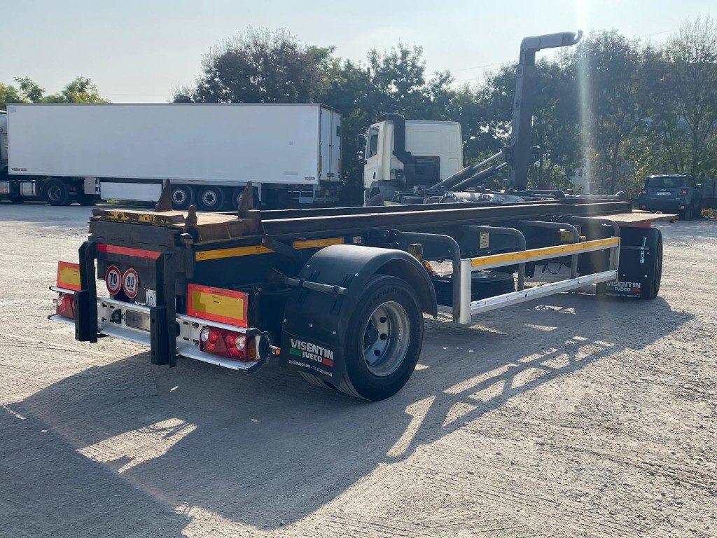 CARDI RIMORCHIO CARDI SCARRABILE PNEUMATICO - Remorcă abroll/ Skiploader: Foto 1 CARDI RIMORCHIO CARDI SCARRABILE PNEUMATICO - Remorcă abroll/ Skiploader: Foto 1