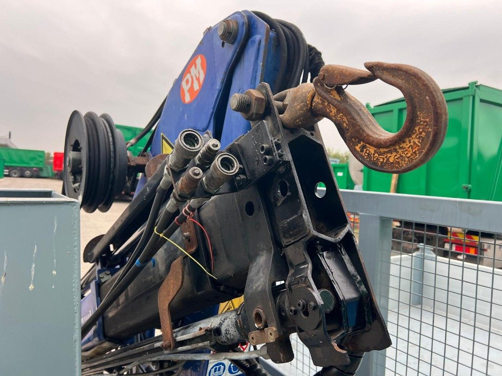 CONTAINER SCARRABILE NUOVO A PIANALE CON GRU - Container abroll: Foto 4 CONTAINER SCARRABILE NUOVO A PIANALE CON GRU - Container abroll: Foto 4