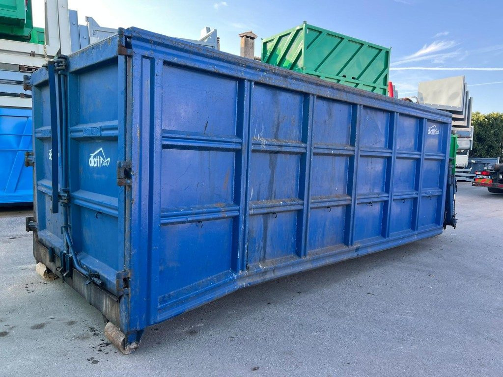 CONTAINER SCARRABILE USATO A CIELO APERTO CON GRU - Container abroll: Foto 5 CONTAINER SCARRABILE USATO A CIELO APERTO CON GRU - Container abroll: Foto 5