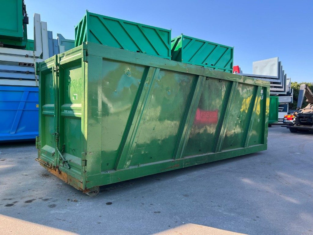 CONTAINER SCARRABILE USATO A CIELO APERTO - Container abroll: Foto 3 CONTAINER SCARRABILE USATO A CIELO APERTO - Container abroll: Foto 3