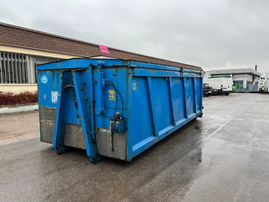 CONTAINER SCARRABILE USATO CON COPERCHIO - Container abroll: Foto 1 CONTAINER SCARRABILE USATO CON COPERCHIO - Container abroll: Foto 1