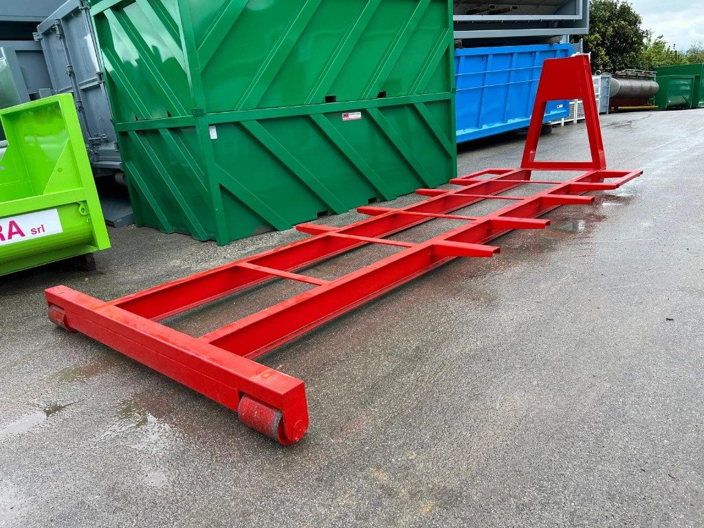 CULLA SCARRABILE NUOVA - Container abroll: Foto 2 CULLA SCARRABILE NUOVA - Container abroll: Foto 2