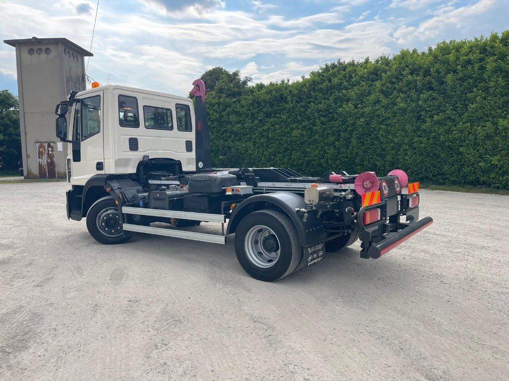 IVECO EUROCARGO 120E22 SCARRABILE - Camion cu cârlig: Foto 3 IVECO EUROCARGO 120E22 SCARRABILE - Camion cu cârlig: Foto 3