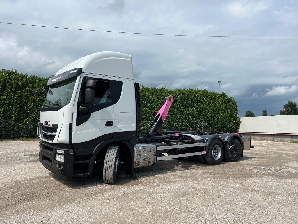 IVECO STRALIS 510 SCARRABILE - Camion cu cârlig: Foto 2 IVECO STRALIS 510 SCARRABILE - Camion cu cârlig: Foto 2