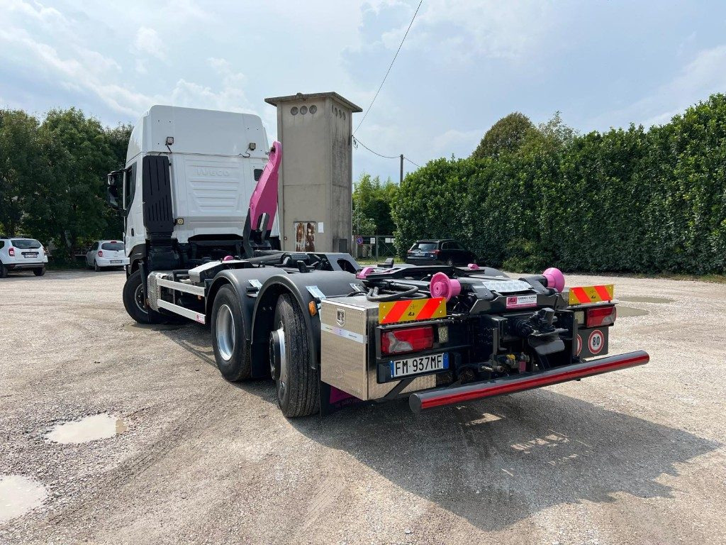 IVECO STRALIS 510 SCARRABILE - Camion cu cârlig: Foto 5 IVECO STRALIS 510 SCARRABILE - Camion cu cârlig: Foto 5