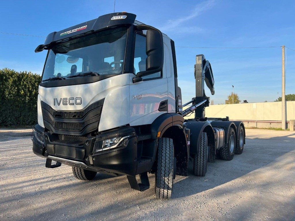 IVECO TRAKKER T-WAY AD500 NUOVO SCARRABILE - Camion cu cârlig: Foto 1 IVECO TRAKKER T-WAY AD500 NUOVO SCARRABILE - Camion cu cârlig: Foto 1