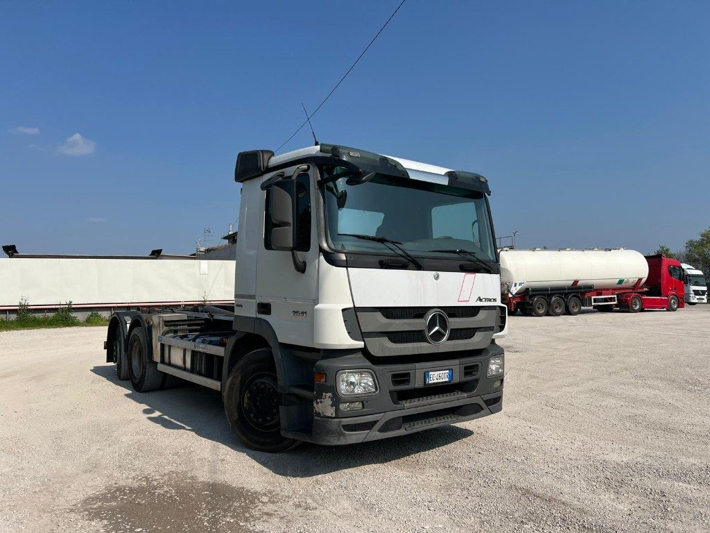 MERCEDES-BENZ MERCEDES ACTROS 25.41 SCARRABILE - Camion cu cârlig: Foto 2 MERCEDES-BENZ MERCEDES ACTROS 25.41 SCARRABILE - Camion cu cârlig: Foto 2