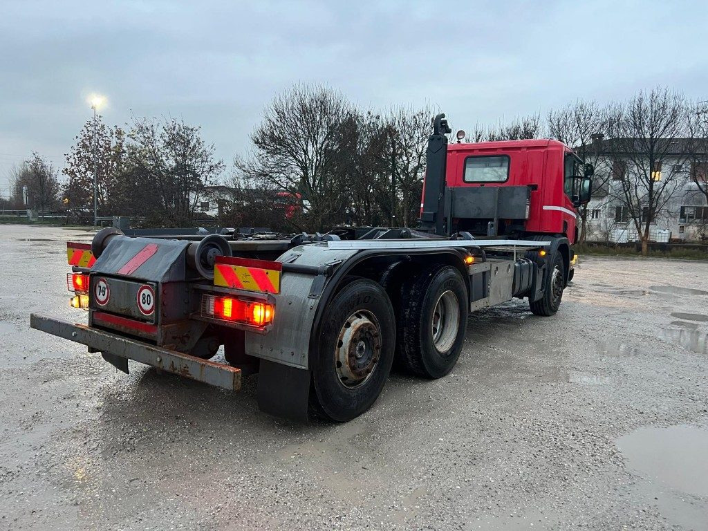 SCANIA CV P114 SCARRABILE 6X2 - Camion cu cârlig: Foto 4 SCANIA CV P114 SCARRABILE 6X2 - Camion cu cârlig: Foto 4