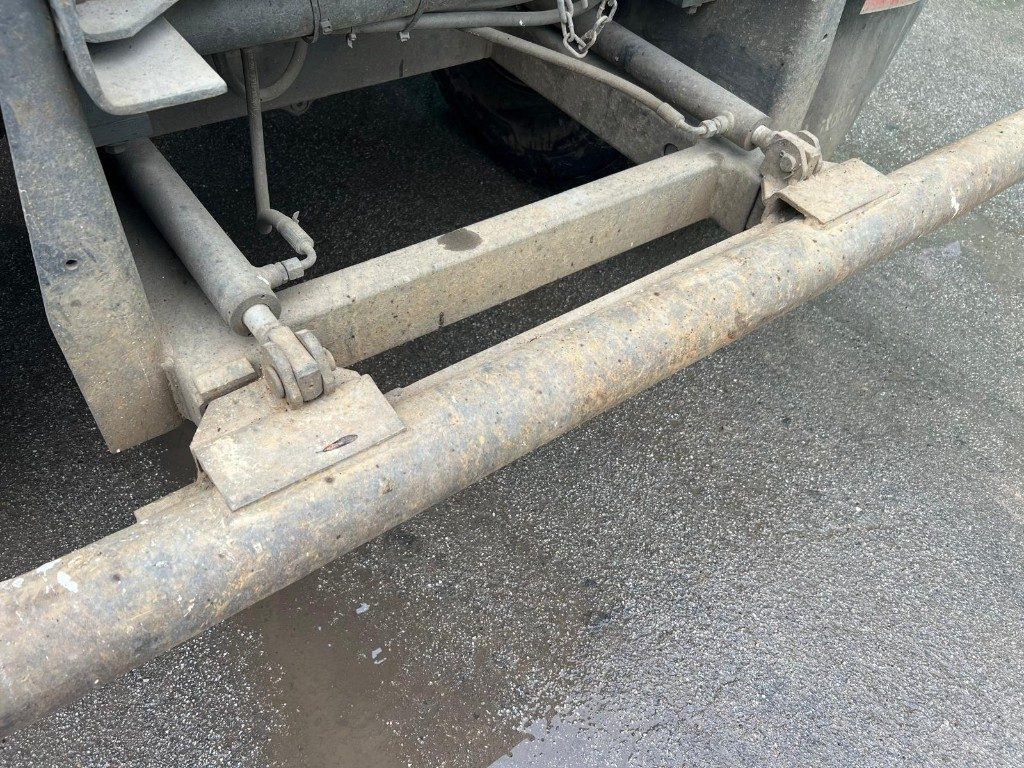 VOLVO FM460 SCARRABILE 8X4 - Camion cu cârlig: Foto 5 VOLVO FM460 SCARRABILE 8X4 - Camion cu cârlig: Foto 5