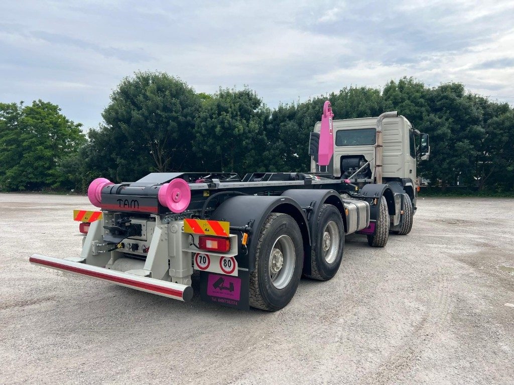 VOLVO FM480 SCARRABILE 8X4 - Camion cu cârlig: Foto 5 VOLVO FM480 SCARRABILE 8X4 - Camion cu cârlig: Foto 5