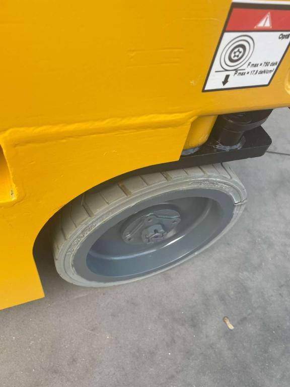 Haulotte OPTIMUM 8 - Platforma foarfeca: Foto 3 Haulotte OPTIMUM 8 - Platforma foarfeca: Foto 3