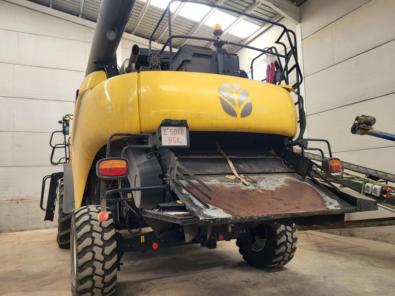 New Holland CR9080 - Combină agricola: Foto 2 New Holland CR9080 - Combină agricola: Foto 2