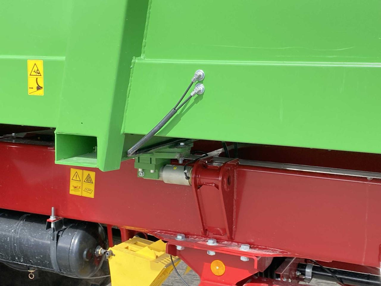 Strautmann VS 2005 Wiegestreuer - Maşină de împrăştiat gunoi de grajd: Foto 4 Strautmann VS 2005 Wiegestreuer - Maşină de împrăştiat gunoi de grajd: Foto 4