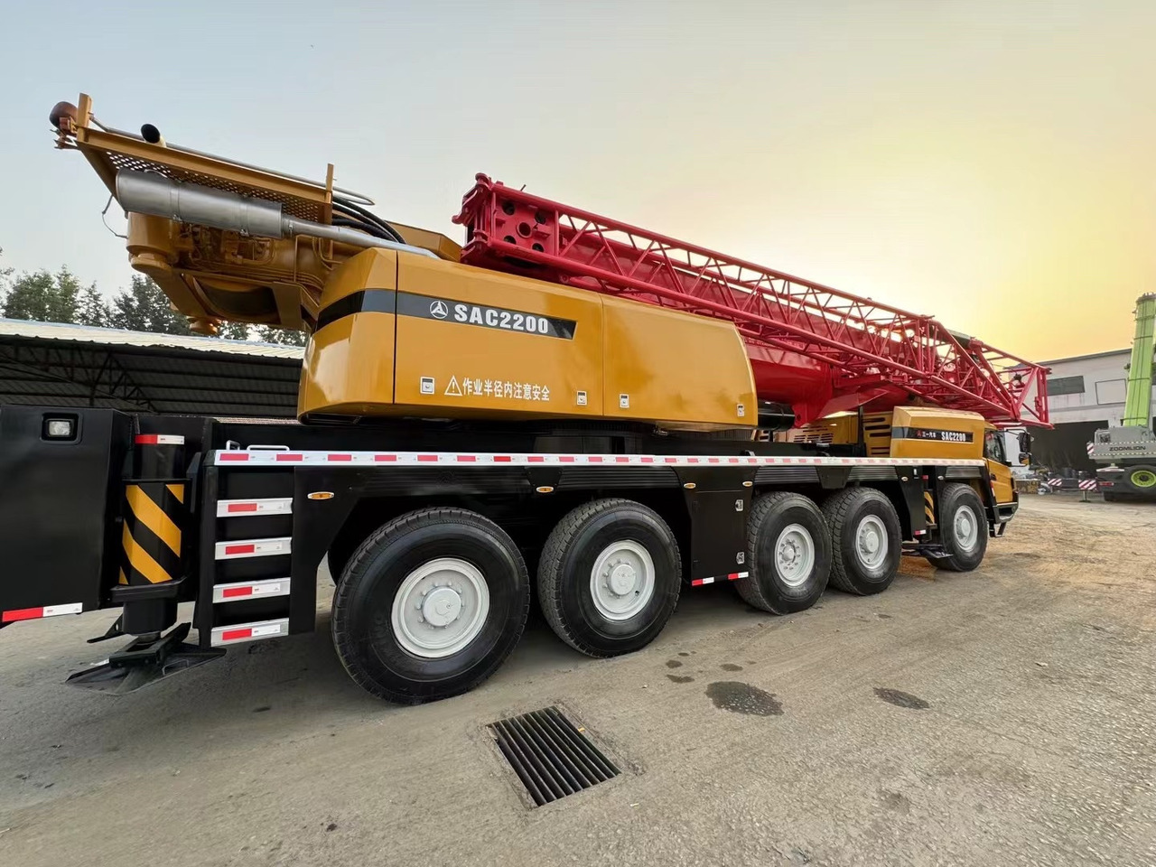 SANY SAC220 200TON 220 ton Truck CRANE all terrain crane - Macara tot teren: Foto 4 SANY SAC220 200TON 220 ton Truck CRANE all terrain crane - Macara tot teren: Foto 4