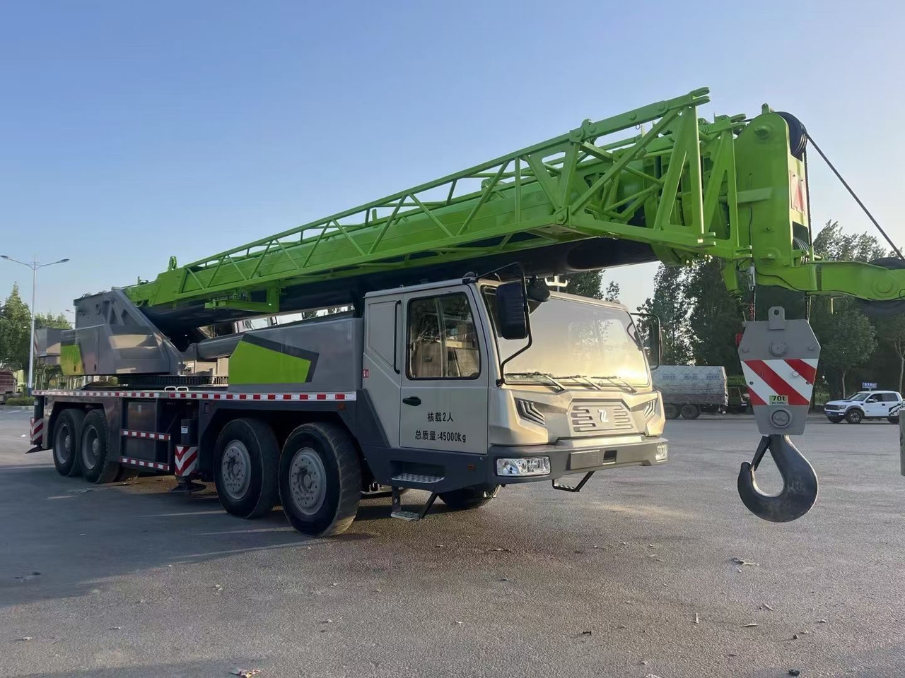 ZOOMLION ZTC700V 70 ton 80 ton ztc800v ztc1000v truck crane - Automacara: Foto 2 ZOOMLION ZTC700V 70 ton 80 ton ztc800v ztc1000v truck crane - Automacara: Foto 2