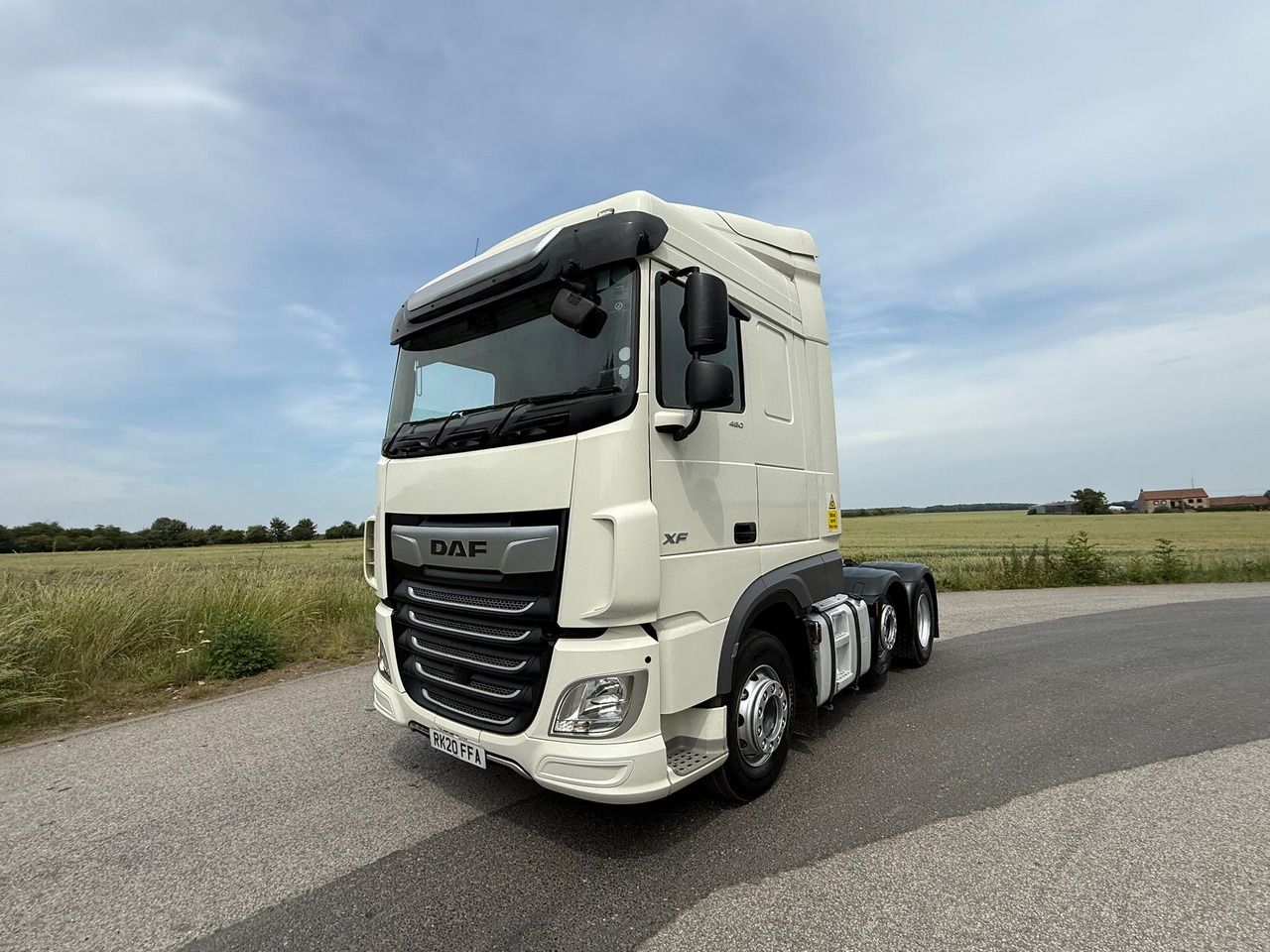 DAF XF 105 480 RHD - Cap tractor: Foto 1 DAF XF 105 480 RHD - Cap tractor: Foto 1