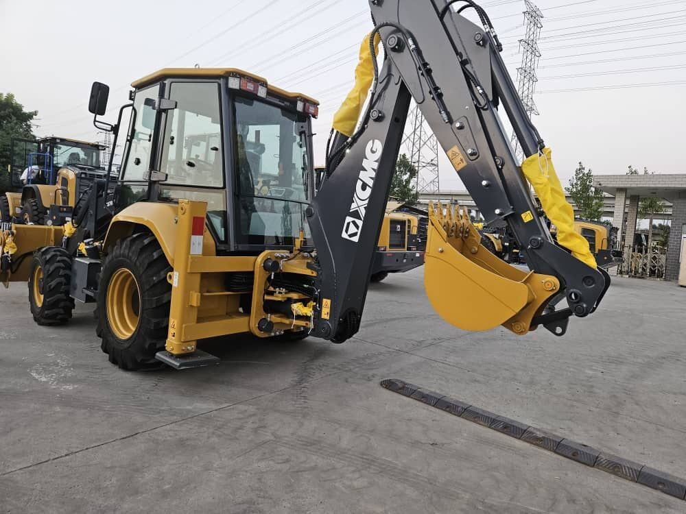 New XCMG XC870HK backhoe loader - Buldoexcavator: Foto 2 New XCMG XC870HK backhoe loader - Buldoexcavator: Foto 2