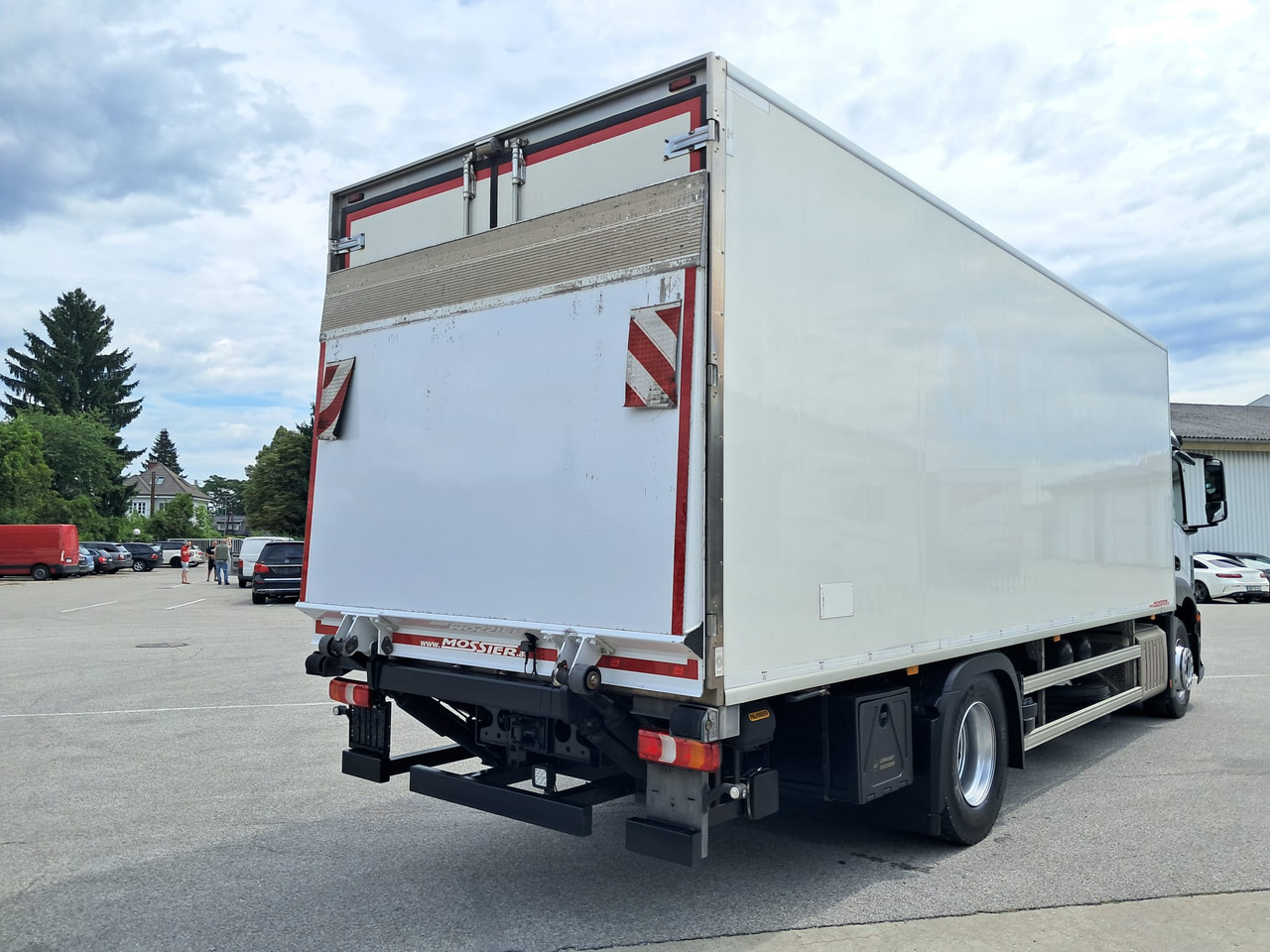 MERCEDES-BENZ Antos 2135 Kühlkoffer | Supra 850 | Standheizung - Camion frigider: Foto 5 MERCEDES-BENZ Antos 2135 Kühlkoffer | Supra 850 | Standheizung - Camion frigider: Foto 5