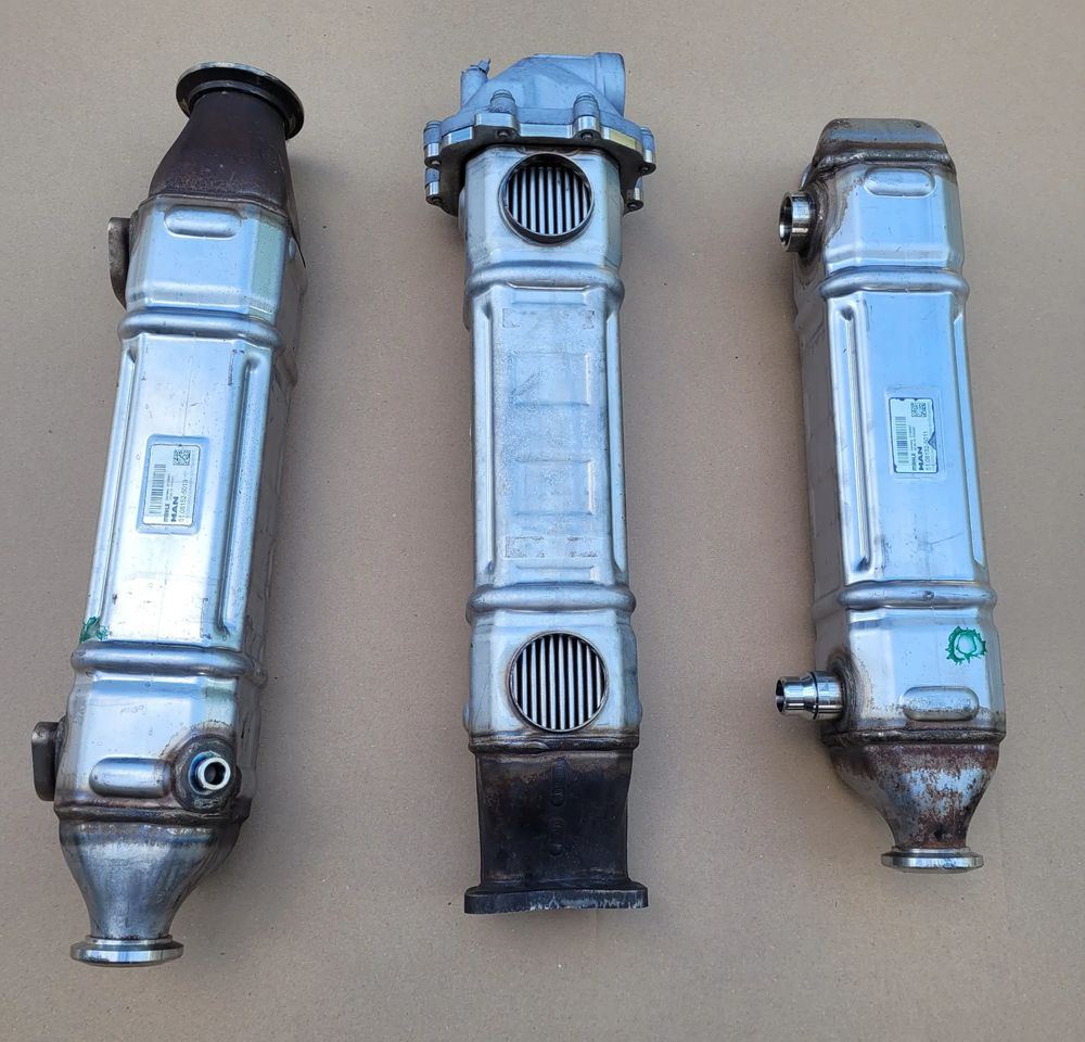 CHŁODNICA EGR MAN TGX TGS TGM ORYGINAŁ 51.08152-5013 , 51.08152-5011 CHWALIM116 - Răcitor EGR pentru Camion: Foto 4 CHŁODNICA EGR MAN TGX TGS TGM ORYGINAŁ 51.08152-5013 , 51.08152-5011 CHWALIM116 - Răcitor EGR pentru Camion: Foto 4