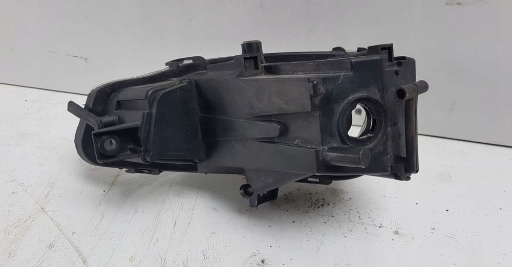 LAMPA HALOGEN MERCEDES ANTOS A9608201956 - Far pentru Camion: Foto 2 LAMPA HALOGEN MERCEDES ANTOS A9608201956 - Far pentru Camion: Foto 2